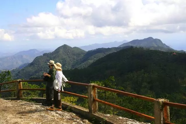 Quali sono i luoghi interessanti merita una visita a Santiago de Cuba? 10046_5