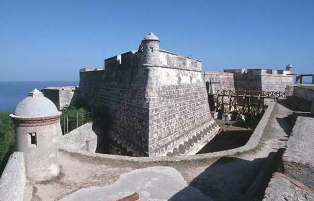 Ngano nga kini angay nga moadto sa Santiago de Cuba? 10051_3