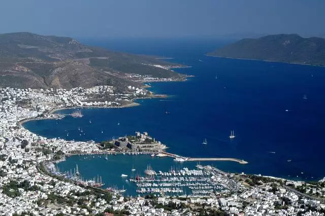 Hokker ynteressante plakken moatte wurde besocht yn Bodrum? 10237_2