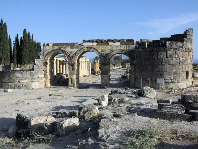 Pamukkale'ye nereye gidilir ve ne görür? 10261_11