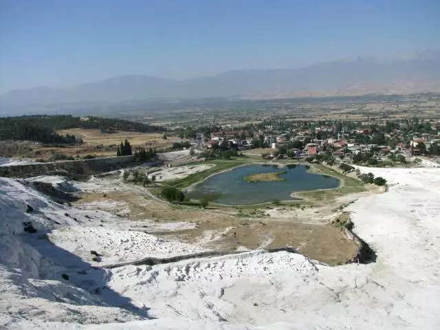 Xagee loo aadi karaa Pamukkale iyo waxa la arko? 10261_5