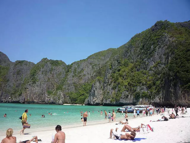 Where to go to Phi Phi and what to see? 10367_9