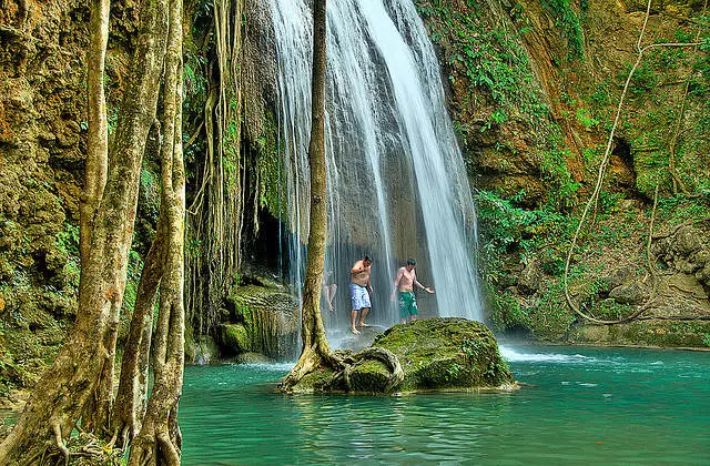 តើអ្វីដែលសមនឹងមើលនៅ Kanchanaburi? 10411_10