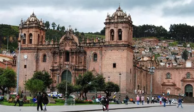 Awọn aaye ti o nifẹ julọ ni Cusco. 10468_2