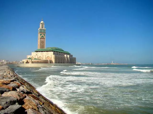 Menene ban sha'awa ganin Casablanca? 10528_3