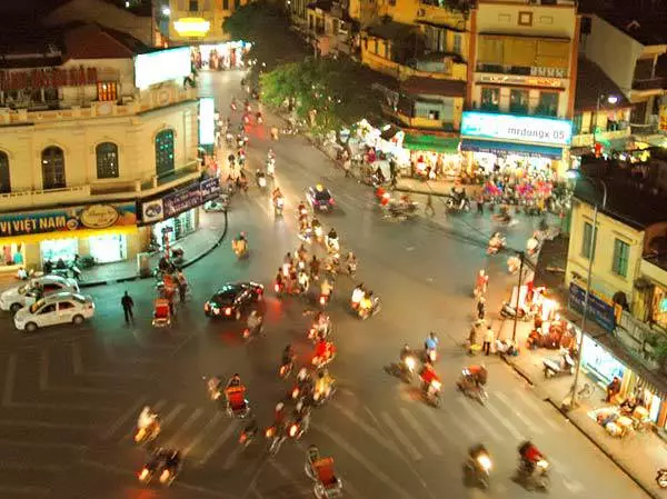 Sala nû li Hanoi