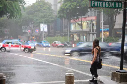 Jam sabaraha langkung saé pikeun istirahat di Singapura? 10537_2