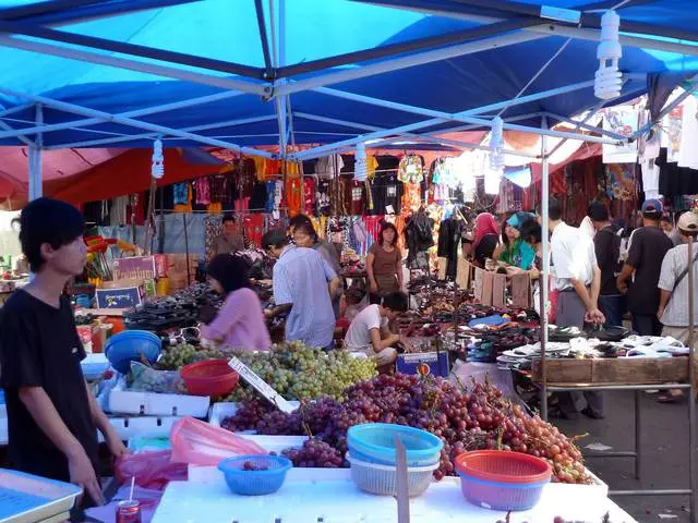 Apakah tempat menarik yang patut dikunjungi di Kuching? 10665_11