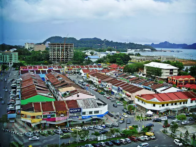 Kini awọn aaye ti o nifẹ si ti n ṣabẹwo si Langkawi? 10676_8