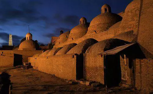 Kedu ihe m ga-ahụ na khiva? 10729_2