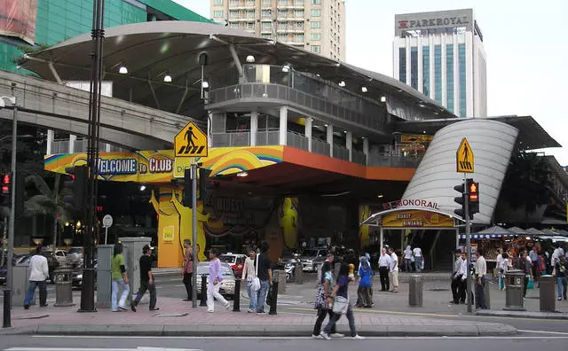 Pub atau restoran? Aneh Kuala Lumpur. 10751_3