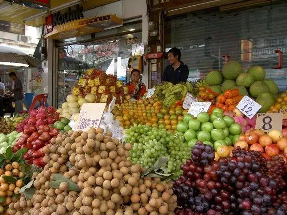 Phomola ka Pattaya: bo-na le melemo le mathata. Na ke Lokela ho ea Pataya? 10778_3