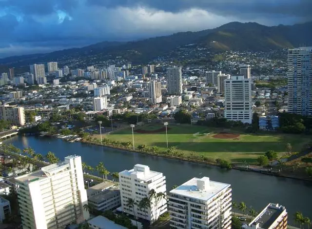 Ano ang dapat mong asahan mula sa pahinga sa Honolulu? 10933_1