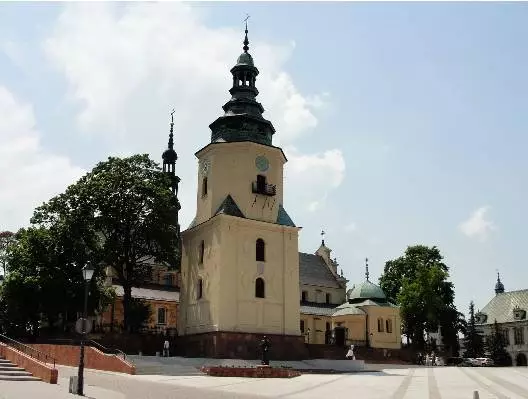 Kielce est un raisin de Pologne. 10951_2