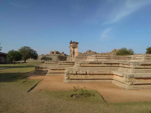 Excursion to the ancient city of Hampi