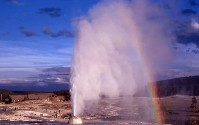 Zašto turisti biraju Yellowstone? 11277_2