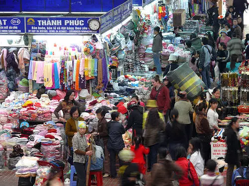 Balanja di Hanoi: Dimana sareng naon anu mésér? 11295_10