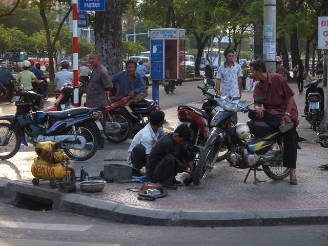 Características da compra / aluguer Motobike na cidade de Ho Chi Minh 11419_7