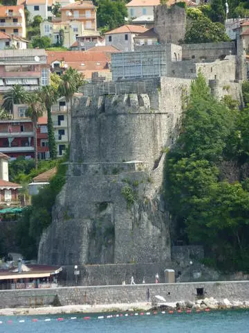 Gdzie pływać w zatoce Bokoko-Kotor? 11483_2