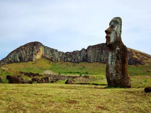 Cales son os lugares interesantes que merecen a pena visitar a Illa de Pascua? 11537_6