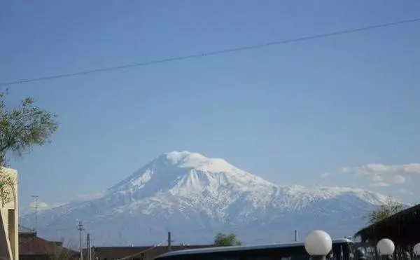 Yerevan är en stad för turister. 11553_3