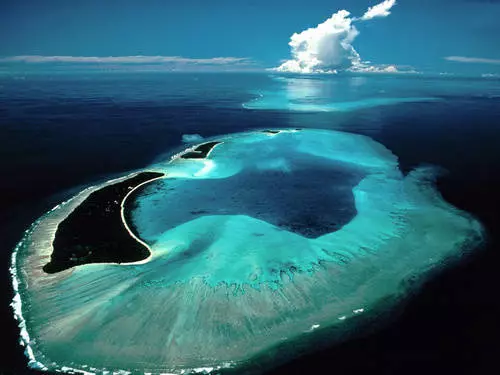 Pse turistët zgjedhin baa atoll?