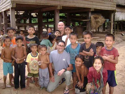 Shin ya kamata in je Laos tare da yaro?