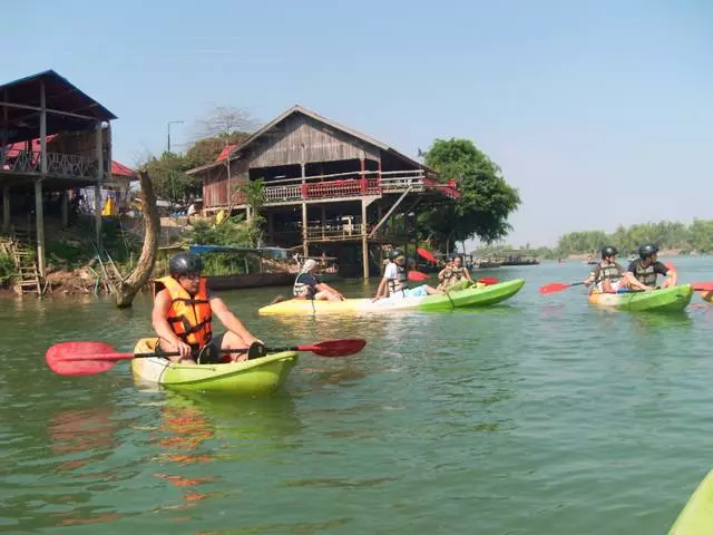 Kedah abdi angkat ka Laos sareng murangkalih? 11750_2