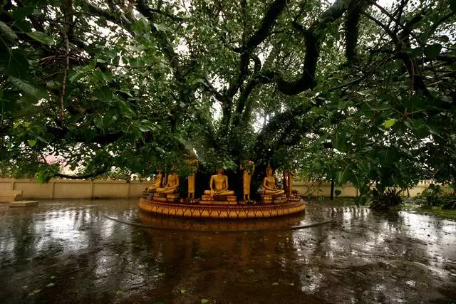 Akụkụ izu ike na Luang Prabang 11761_8