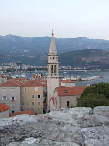 Imbali eqingqiweyo yeMontenegrin Budva. 11787_13