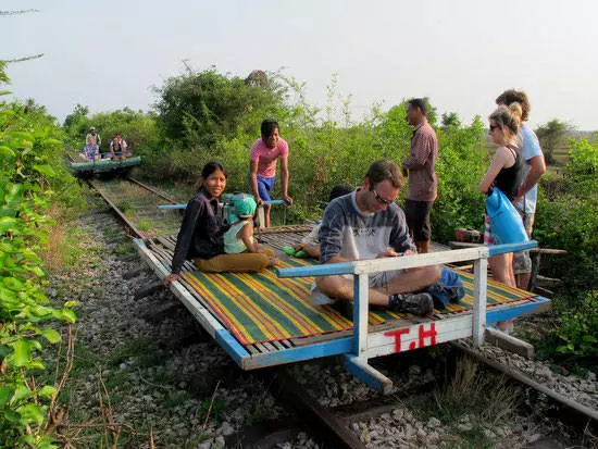 Bakit nagkakahalaga ng pagpunta sa battambang? 11880_12