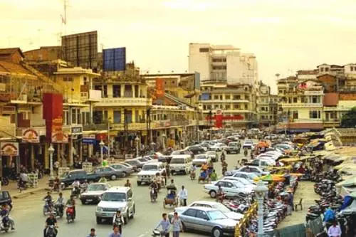 Why is it worth going to Phnom Penh?