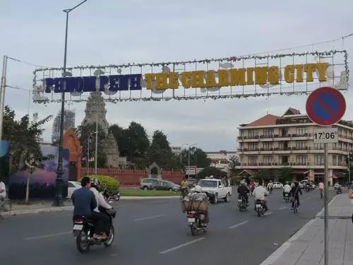 Hoekom is dit die moeite werd om te gaan na Phnom Penh? 11882_2