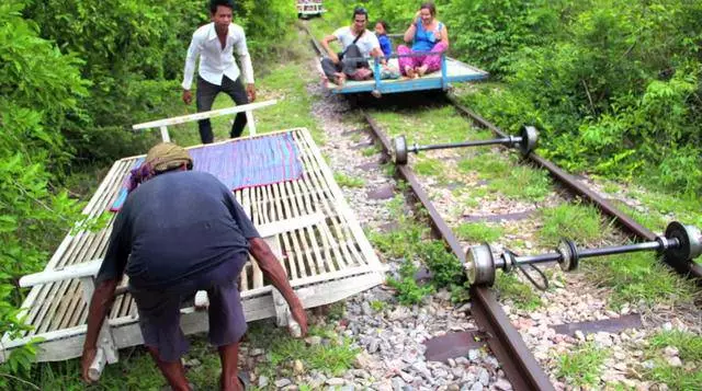 מה לעשות בחופשה ב Battambang? הבידור הטוב ביותר. 11888_2