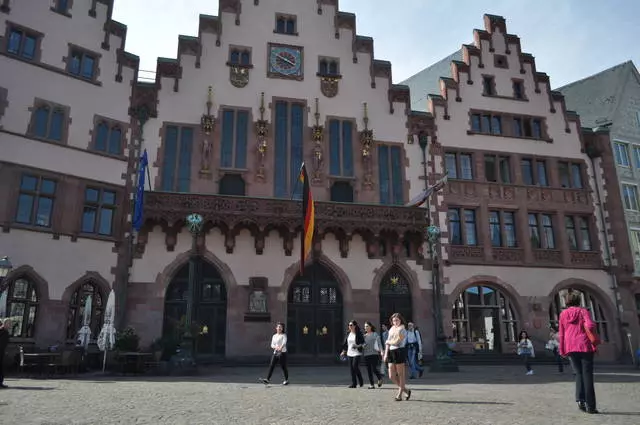 Frankfurt am Main je nejen městem světových peněz, ale také město s staletou starou historií.