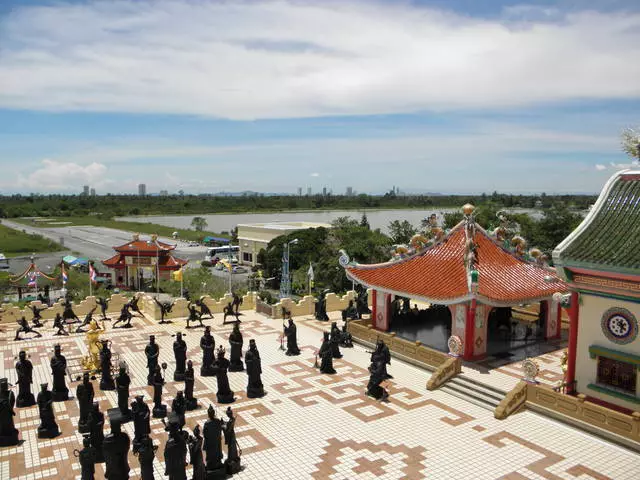 Pattaya là thành phố tương phản thực sự! 12021_2