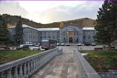 Which hotel is better to stay in Jermuk? 12404_5