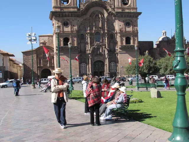 Scíth a ligean i Cusco: leideanna agus moltaí