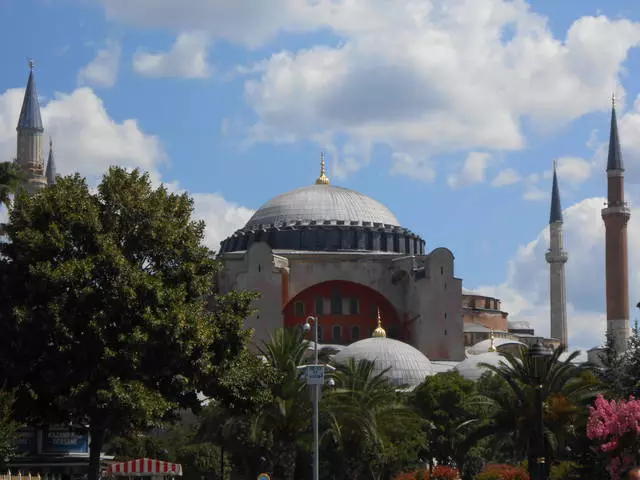 Què val la pena visualitzar a Istanbul? Els llocs més interessants. 13072_2