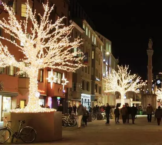 在因斯布魯克季節放鬆。什麼時候去休假更好地去Innsbruck？