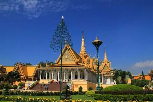 Phnom Penh တွင်ကလေးများနှင့်မည်သည့်နေရာတွင်သွားရမည်နည်း။ 13198_2