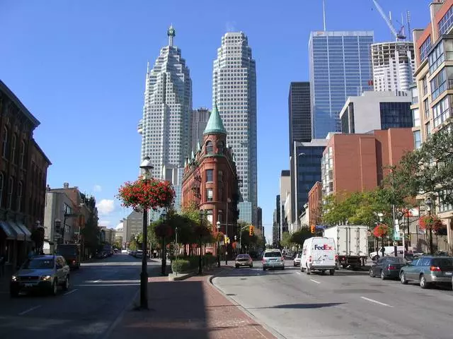 ¿Qué debe esperar de descansar en Toronto?