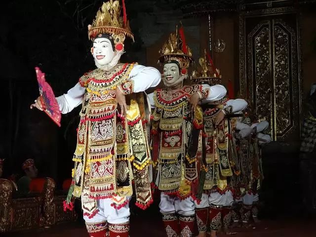 একটি শিশুর সঙ্গে বালি উপর ছুটির দিন। দরকারি পরামর্শ. 13296_6