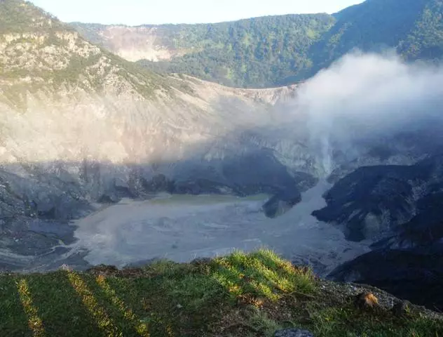 Bandung-a hara getmək və nə görmək lazımdır? 13318_2