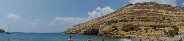 Matala, sulle orme di Zeus, Europa e Hippie