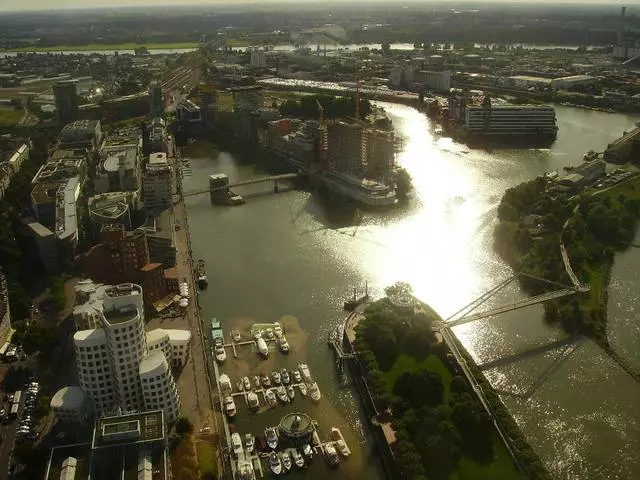 Is it wurdich nei Düsseldorf te gean?