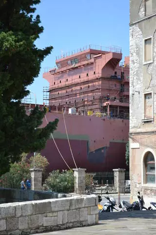 Pula: Moderniteden Antika'ya seyahat etmek