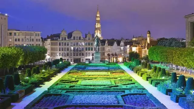 Pahulay sa Brussels: Mapuslanon nga Mga Tip alang sa mga Turista 14042_7