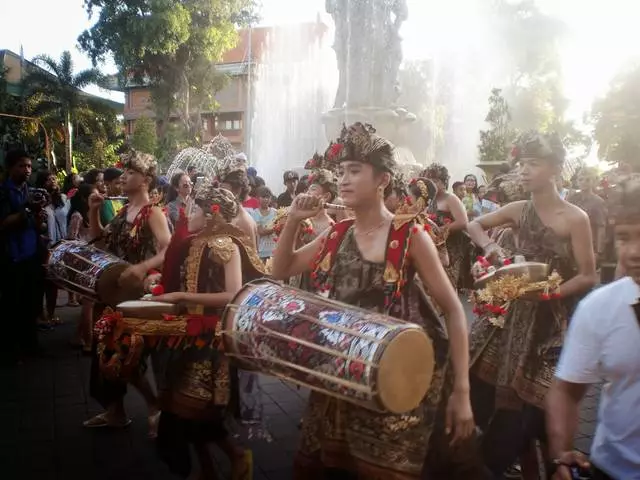 Denpasar: Entretenimento em férias 14070_8