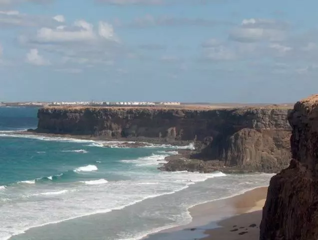 Nghỉ ngơi trên Fuerteventura: Làm thế nào để đến đó? Chi phí, thời gian di chuyển, chuyển nhượng.